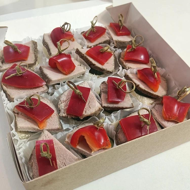 Канапе с бужениной